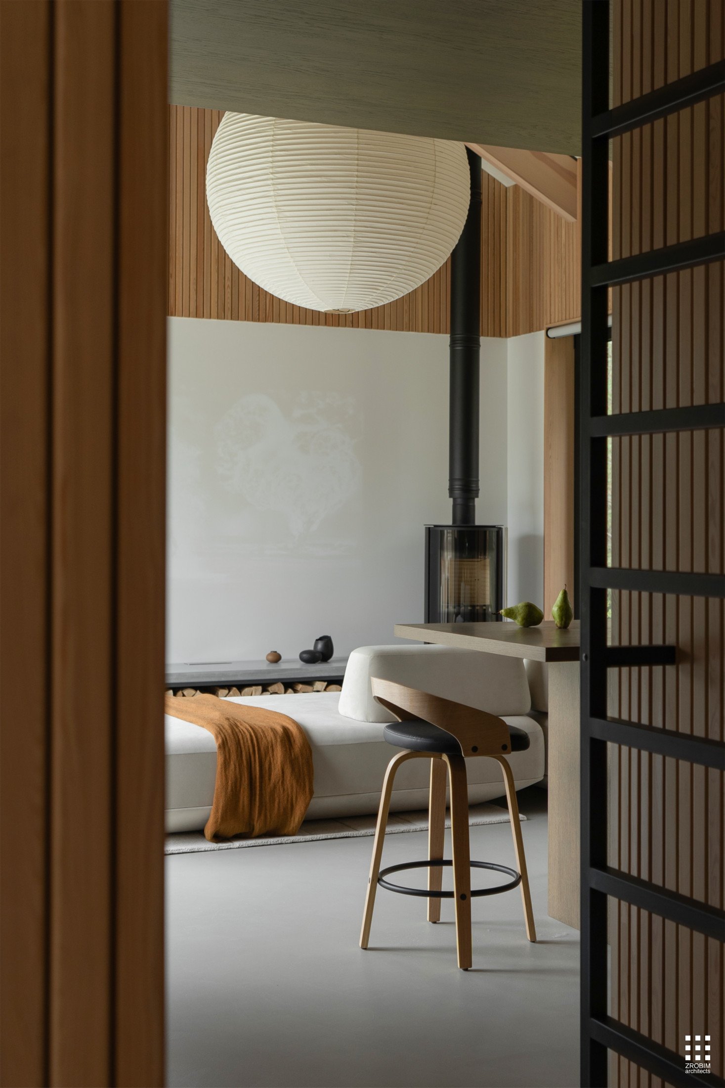 Projektowanie wnętrz doma SPLITTING HOUSE INTERIOR od «ZROBIM architects»